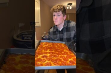 Viral Breakfast Pizza Tots Recipe! #foodhacks