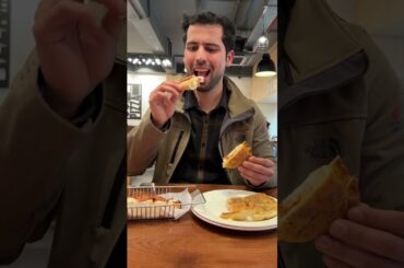 Domino's or Pizza Hut - Who Makes Better Garlic Bread? | @cravingsandcaloriesvlogs #shorts