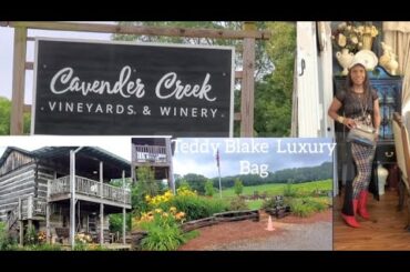 Cavender Creek Vineyards Winery /Spring  Flowers / Teddy Blake Luxury Bag