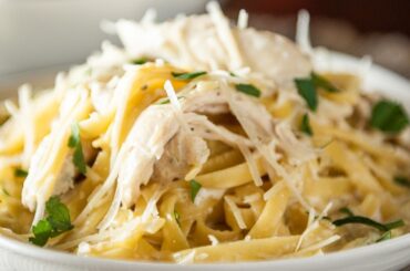 The Chain Restaurant That Serves The Ultimate Fettuccine Alfredo