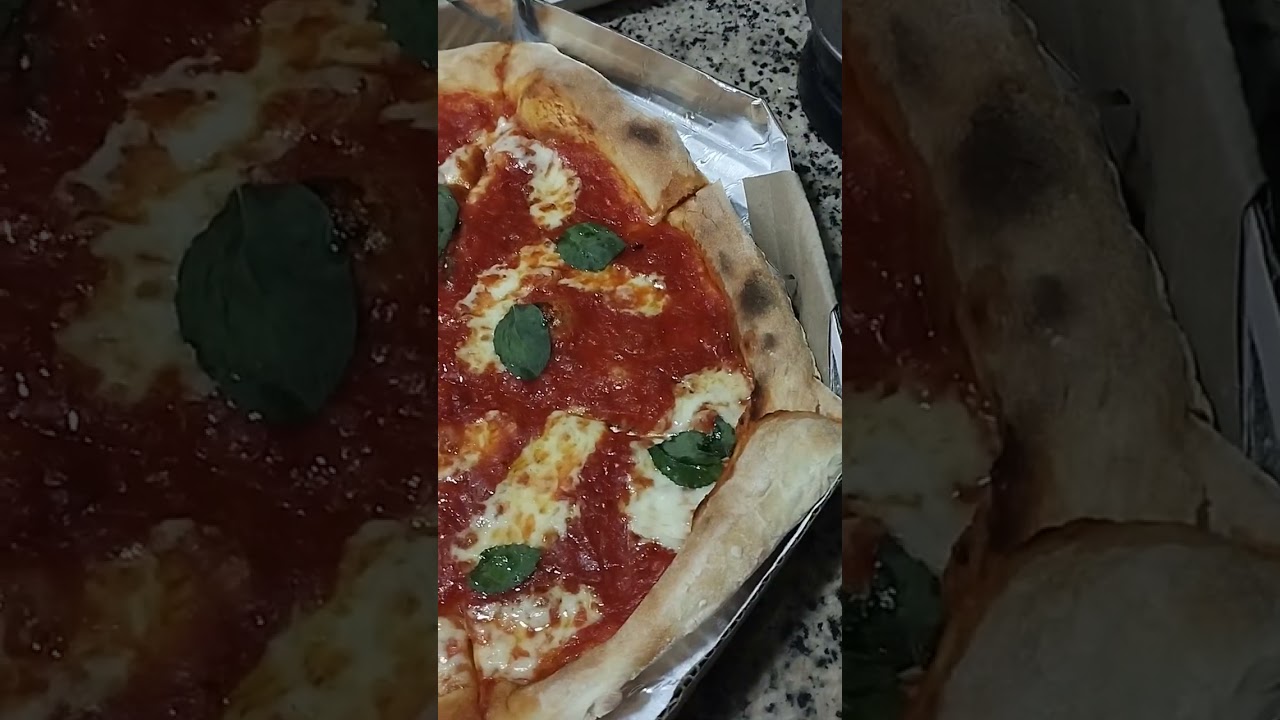 VLOG – FOOD REVIEW – PIZZA ITALIAN STYLE – FOOD BLOGGER – #shorts pizzeria Italy delivery VLOG - FOOD REVIEW - PIZZA ITALIAN STYLE - FOOD BLOGGER - #shorts pizzeria Italy delivery