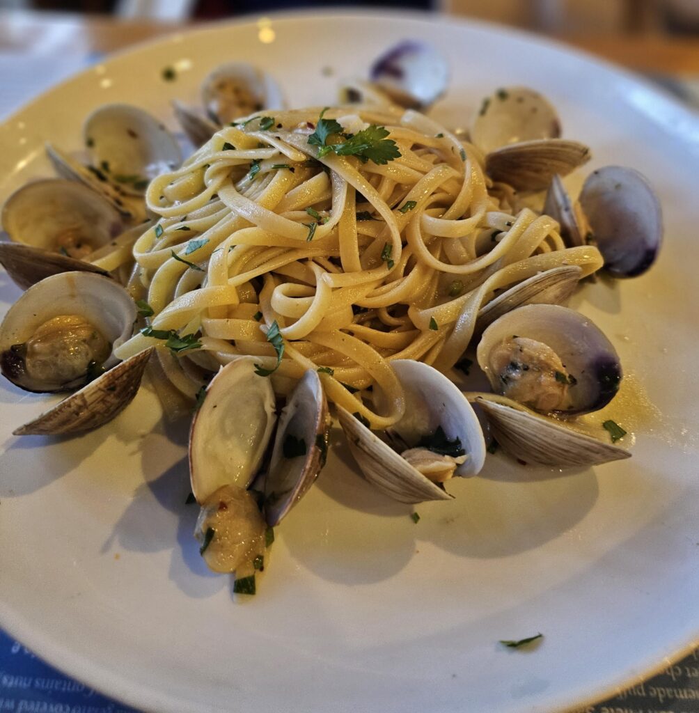 Linguine with clams