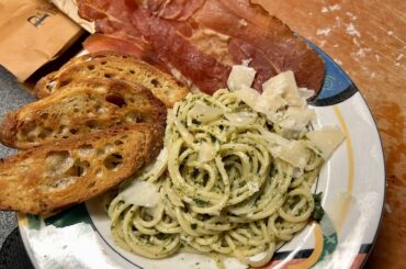 Spaghettoni with home made basil pesto, crispy prosciutto, 48 month old parmigiano reggiano and toasted garlic bread
