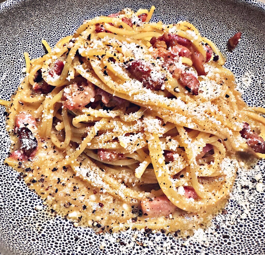 Here’s a carbonara that I made for my girlfriend this Valentine’s Day 😊