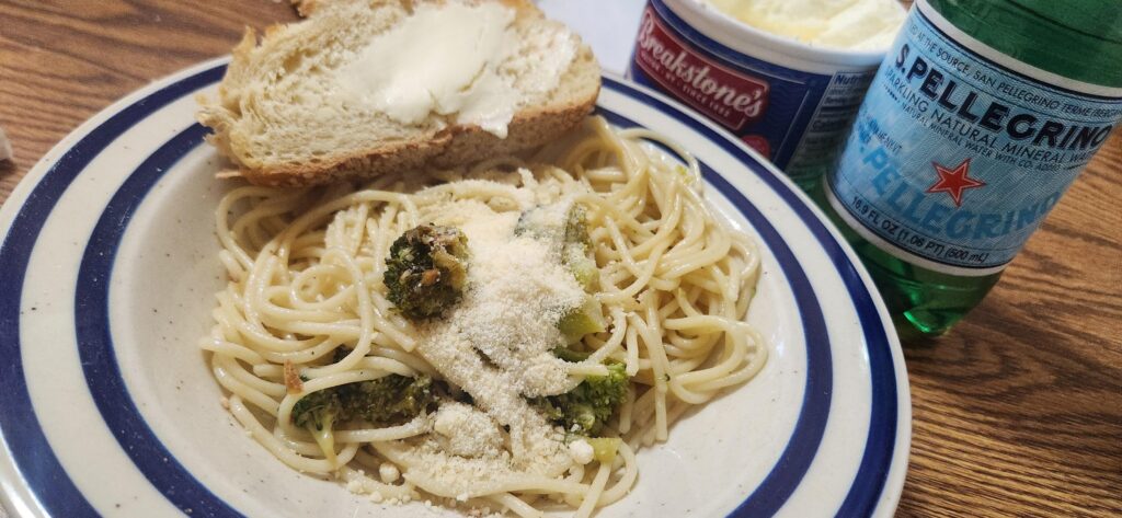 I fried chopped garlic and brocolli in hot olive oil and mixed it with spaghetti