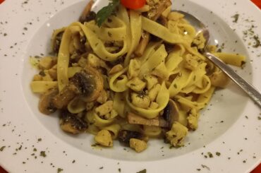 Pasta I ate for dinner at a restaurant.