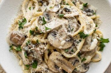 Creamy Vegan Mushroom Pasta!