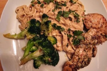 Homemade Broccoli Chicken Alfredo