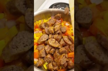 Italian Sausage & Peppers Pasta What’s for dinner? Pasta recipes! #easyrecipes