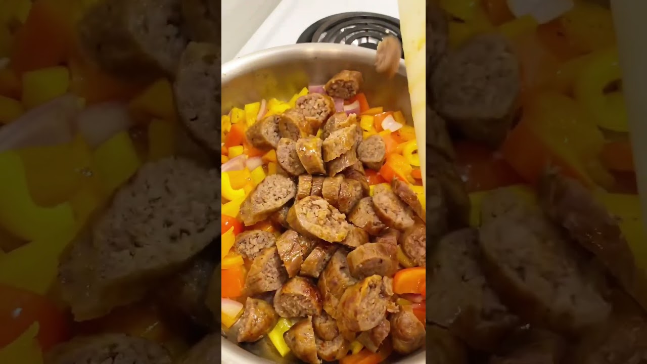 Italian Sausage & Peppers Pasta What’s for dinner? Pasta recipes! #easyrecipes Italian Sausage & Peppers Pasta What’s for dinner? Pasta recipes! #easyrecipes