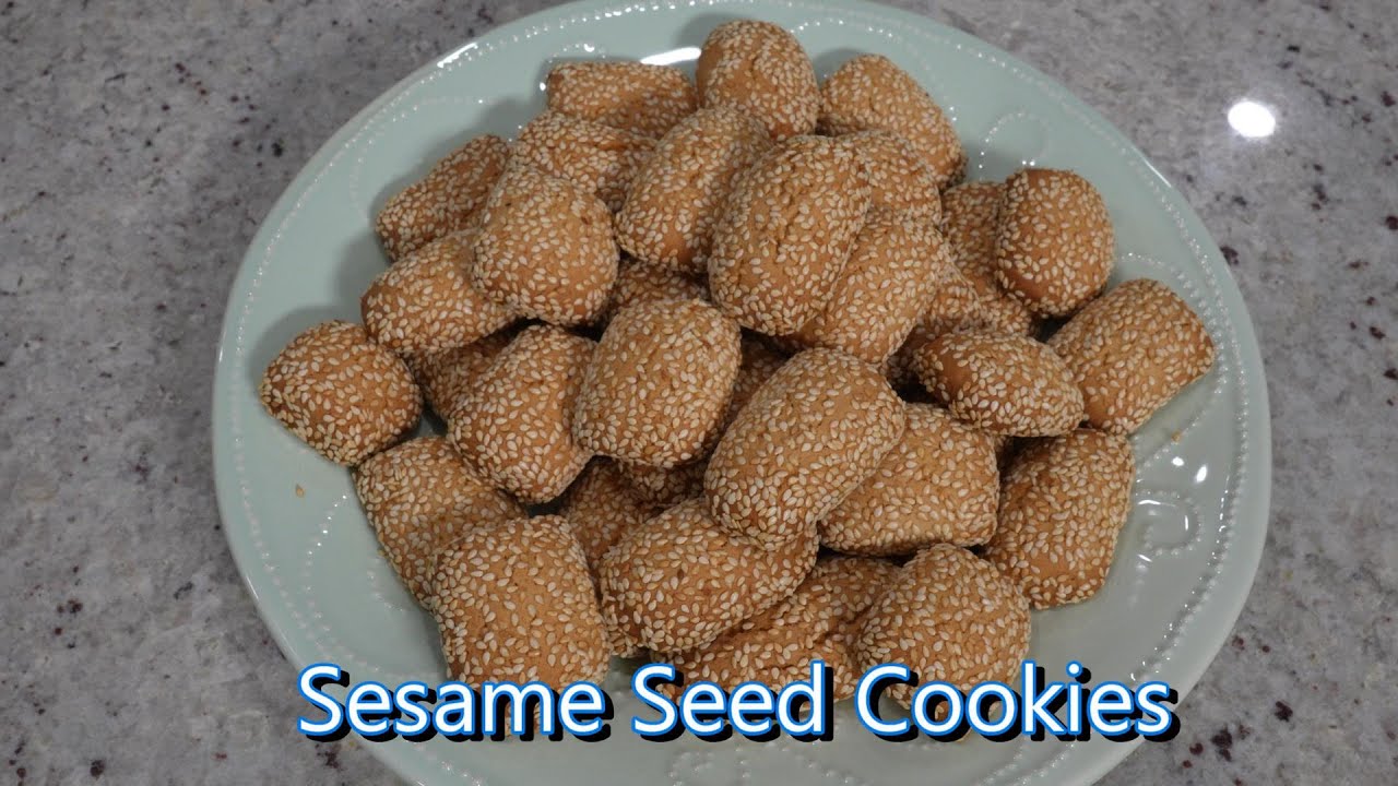 Italian Grandma Makes Sesame Seed Cookies (Reginelle) Italian Grandma Makes Sesame Seed Cookies (Reginelle)