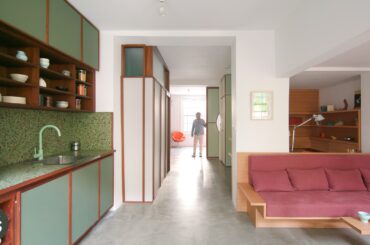 NEVER TOO SMALL: Vibrant Reimagined Underground Victorian Terrace, London 54sqm/581sqft