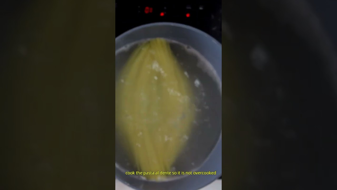 cooking pasta aglio e olio pasta al dente #shorts #youtubeshorts #easyrecipe #food cooking pasta aglio e olio pasta al dente #shorts #youtubeshorts #easyrecipe #food