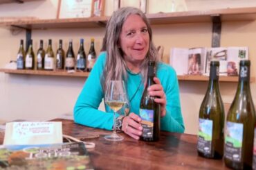 Sommelier Yvonne Riccobaldi presents Wine PARMAEA by Possa Winemaker, Riomaggiore.