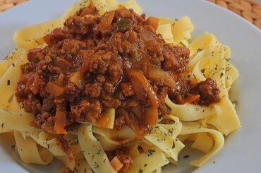 Italian Bolognese Sauce! Authentic Italian Dinner Recipe.