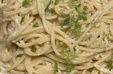 Creamy bucatini with fennel and courgettes.