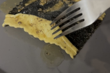 Two tone Raviolo Al Uovo
