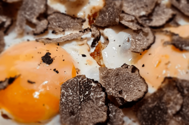 Il tartufo arricchisce le uova o viceversa?