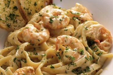 Fettuccine alfredo with shrimp recipe 🍤🍜