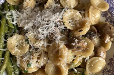 Orecchiete with mushrooms in browned butter, thyme and garlic + parsley and Parmigiano