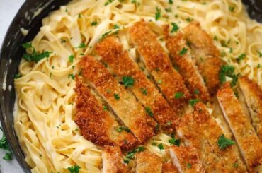 Crispy chicken fettuccine Alfredo