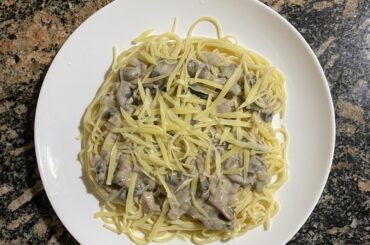 spaghetti with mushroom sauce