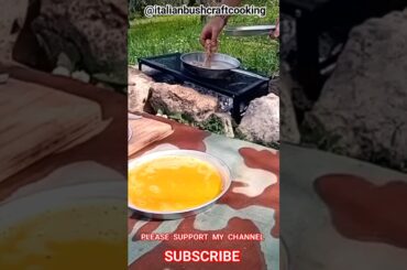 Bushcraft Cooking: Fried lamb ribs on campfire