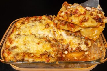An Italian chef taught me this lasagne recipe! Simple and delicious dinner!