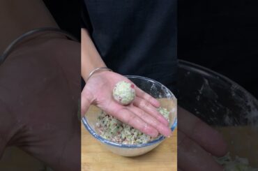 Veg Manchurian ASMR Cooking #shorts #food #asmr #cooking #vegmanchurian #manchurian #indianasmrworld