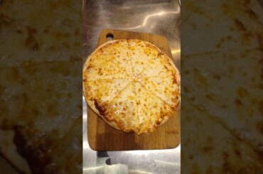 #short #shorts #viral  DOUBLE CHEESE MARGARET PIZZA #woodfirepizza #delhistreetpizza #dominospizza