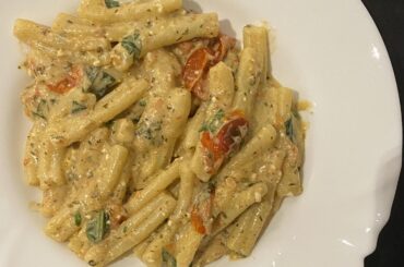 First time trying the viral Finnish feta pasta