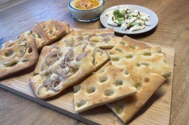 Focaccia genovese (bianco/rosmarino/cipolla)