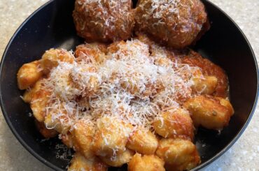 Gnocchi pomodoro with meatballs