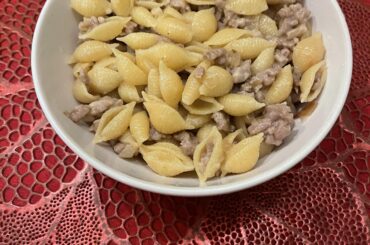 A plate of good ol' navy-style pasta!