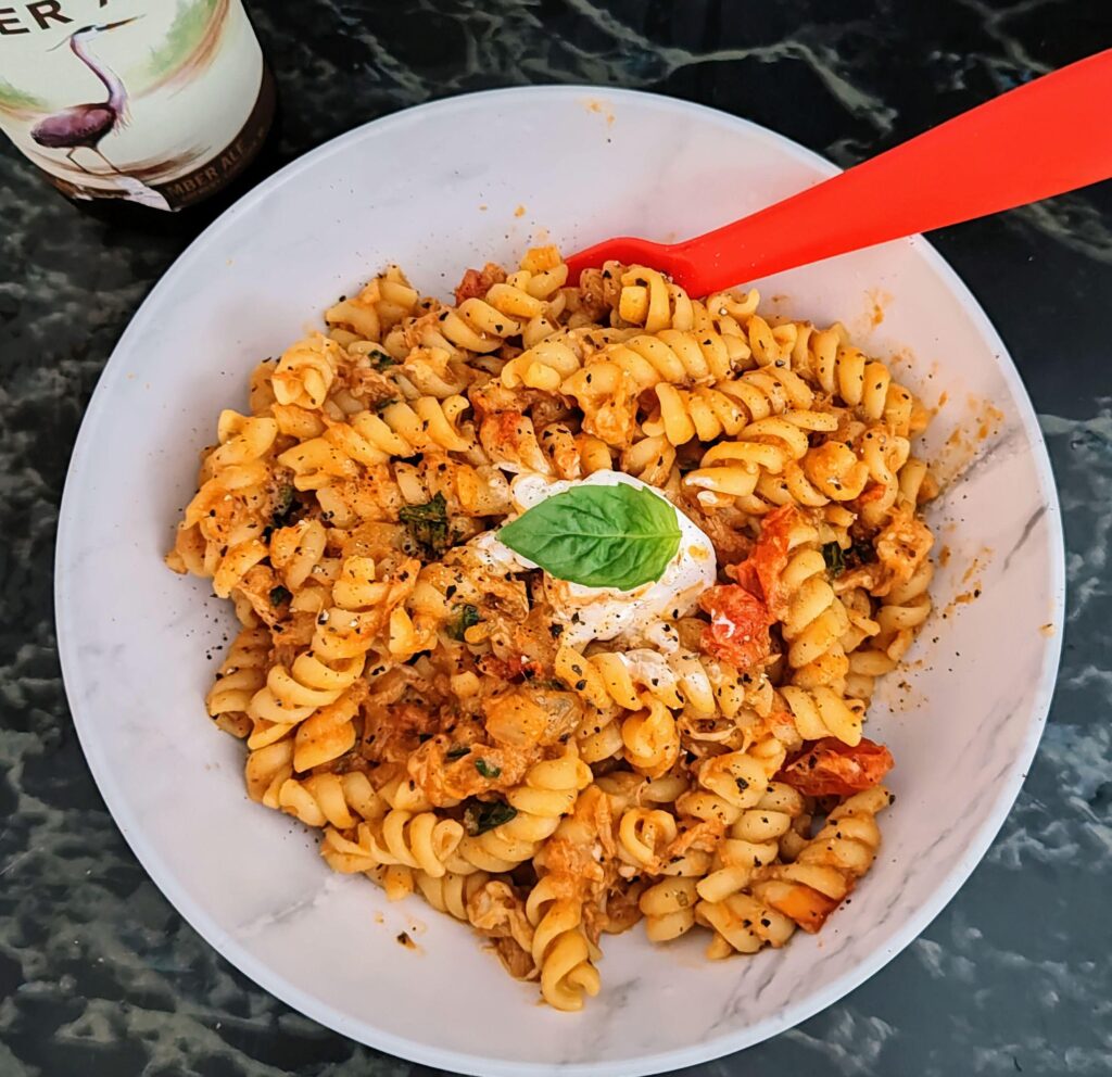 Spicy tuna pasta 🍛🍅🤤