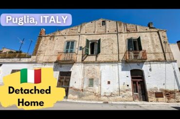 Grand Detached Home in Puglia Italy with Terrace, Balconies, Architectural Features and Close to Sea