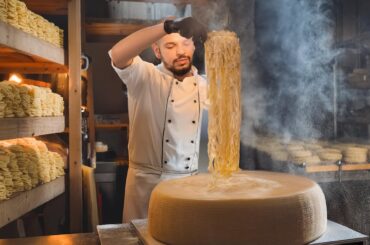 Legendary street food in Turkey! Pasta in a Cheese Wheel!