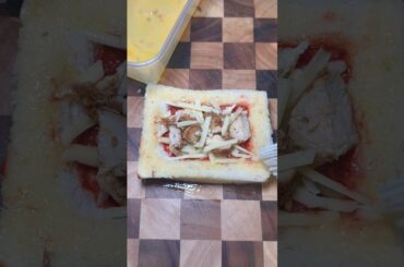 Pizza? Toastie? Cheesy? DELICIOUS CHICKEN SNACK! #shorts #foodie #recipes
