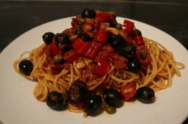 Pasta alla Puttanesca (Authentic Italian Recipe) | Jan's Kitchen | Jan Tom Yam