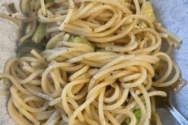 Pasta primavera made with La Molisana spaghetti.