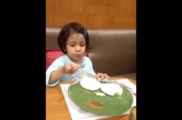 How to eat idly / eating idly