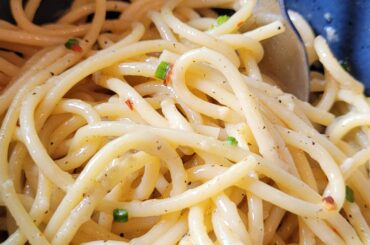 Lemon Pepper Spaghetti with Chive and Parm