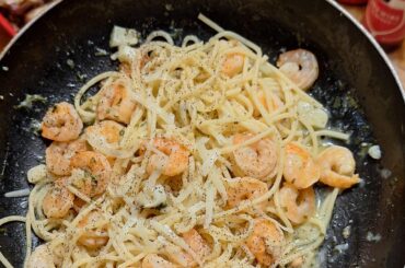Spaghetti with shrimp, garlic, olive oil, and spices