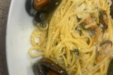 Mussel linguine