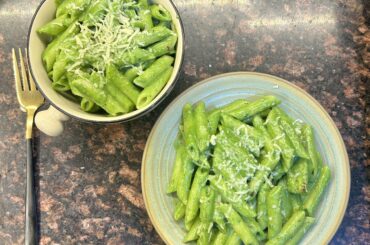 Spinach pesto pasta