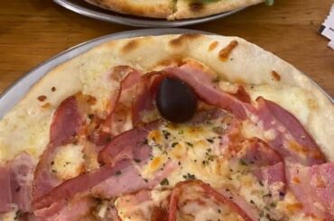 pizza makes me happy