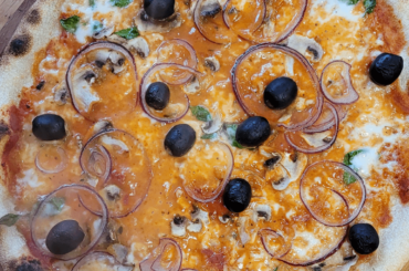 Advice to stop sauce & mozzarella combining?