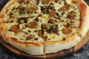 Pizza extra cheesyyyyyyyy 🧀 😚