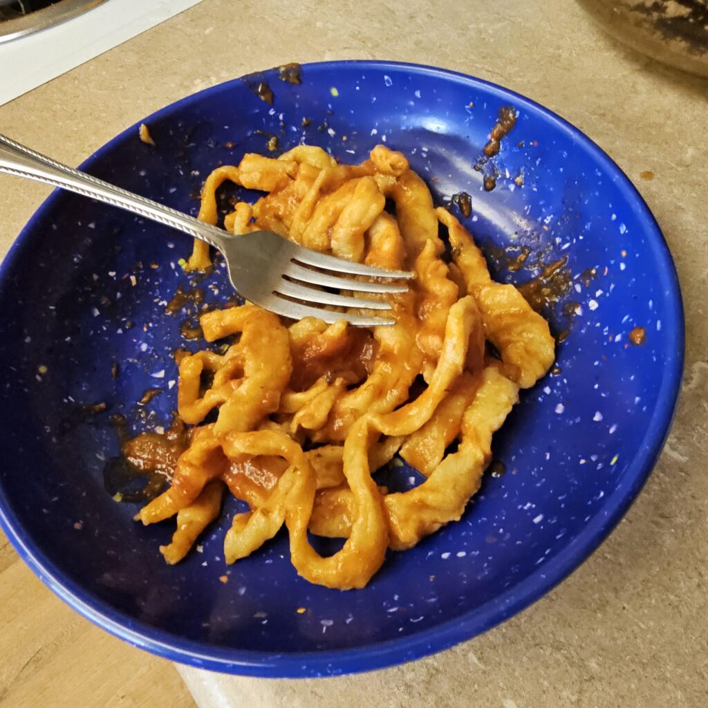 I got board this morning and tried by hand a making pasta. It didn't go very well.