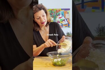 10-Minute Spanakopizza!  #spanakopita #pizzarecipe #pitabreadrecipe  #breakfastfood #garden